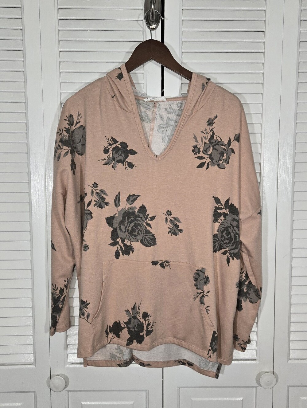 Workshop Floral Print V Neck Pink Gray Floral Long Sleeve Lightweight Sweater 1X
